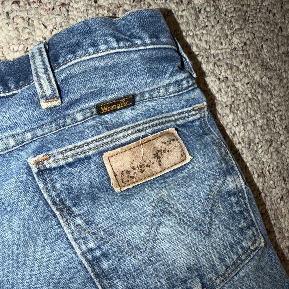 Vintage Wrangler Blue Jeans 38x33